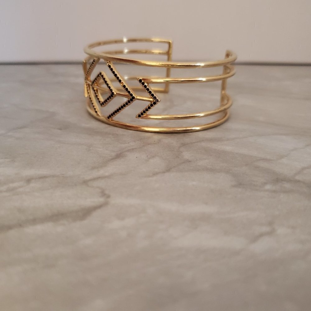 ✨ Stella and Dot Gold Black Rhinestones Crystal Pave Sphinx Cuff Bangle ✨ - Picture 2 of 11